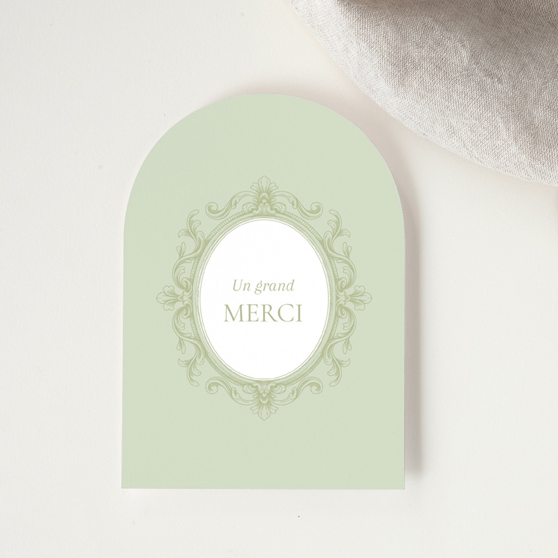 Carte de Remerciement Naissance Écrin de douceur II gratuit