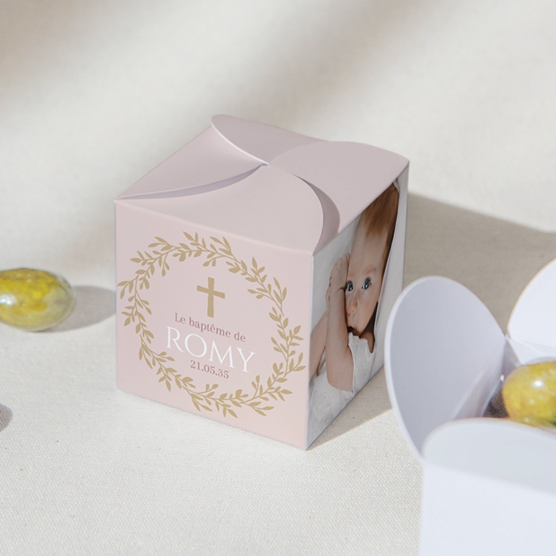 Bo&icirc;te &agrave; drag&eacute;es bapt&ecirc;me Douce Gr&acirc;ce Rose gratuit