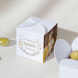 Bo&icirc;te &agrave; drag&eacute;es bapt&ecirc;me Fleurs pastel gratuit