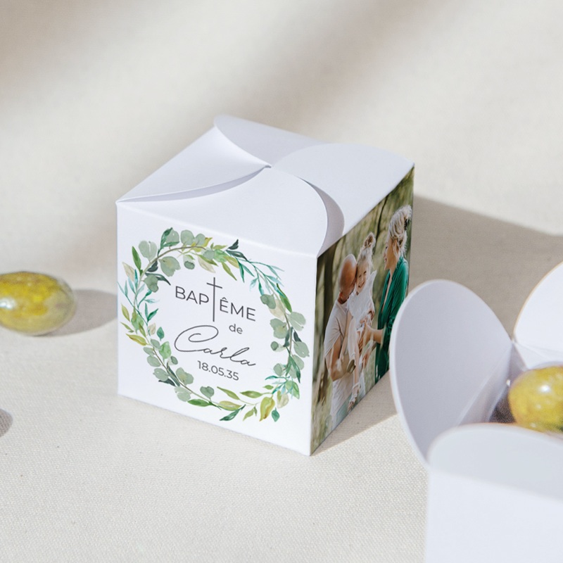 Bo&icirc;te &agrave; drag&eacute;es bapt&ecirc;me Couronne B&eacute;nie gratuit