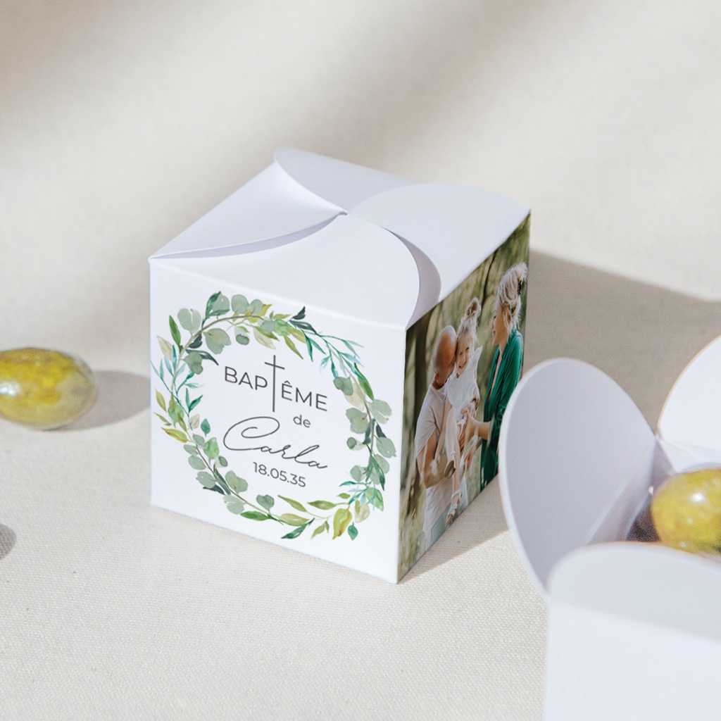Bo&icirc;te &agrave; drag&eacute;es bapt&ecirc;me Couronne B&eacute;nie gratuit