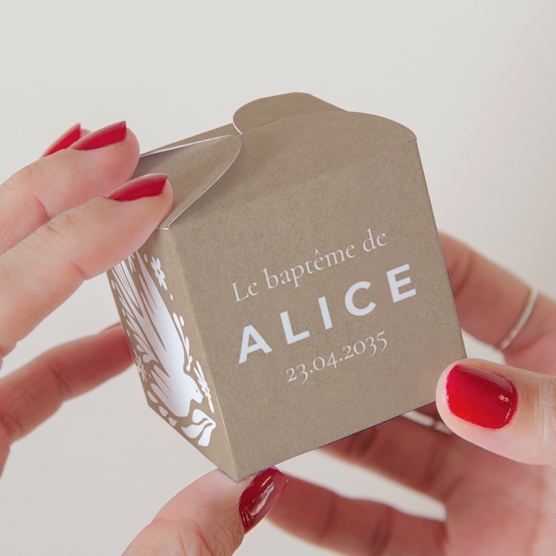 Bo&icirc;te &agrave; drag&eacute;es bapt&ecirc;me Ailes de Lumi&egrave;re pas cher