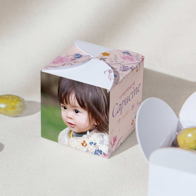 Bo&icirc;te &agrave; drag&eacute;es bapt&ecirc;me La douce floraison gratuit