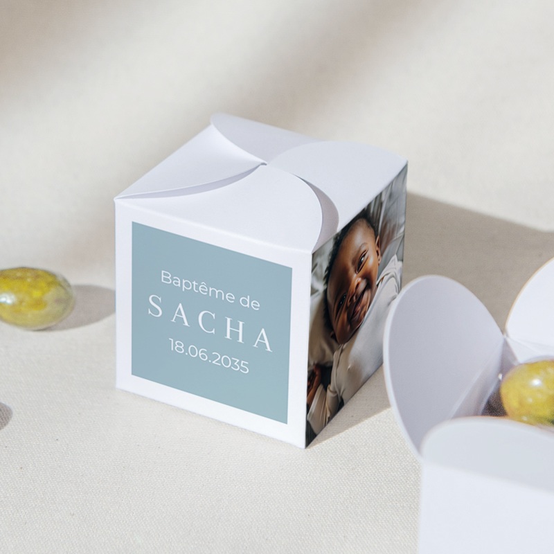 Bo&icirc;te &agrave; drag&eacute;es bapt&ecirc;me Douce Lumi&egrave;re II gratuit